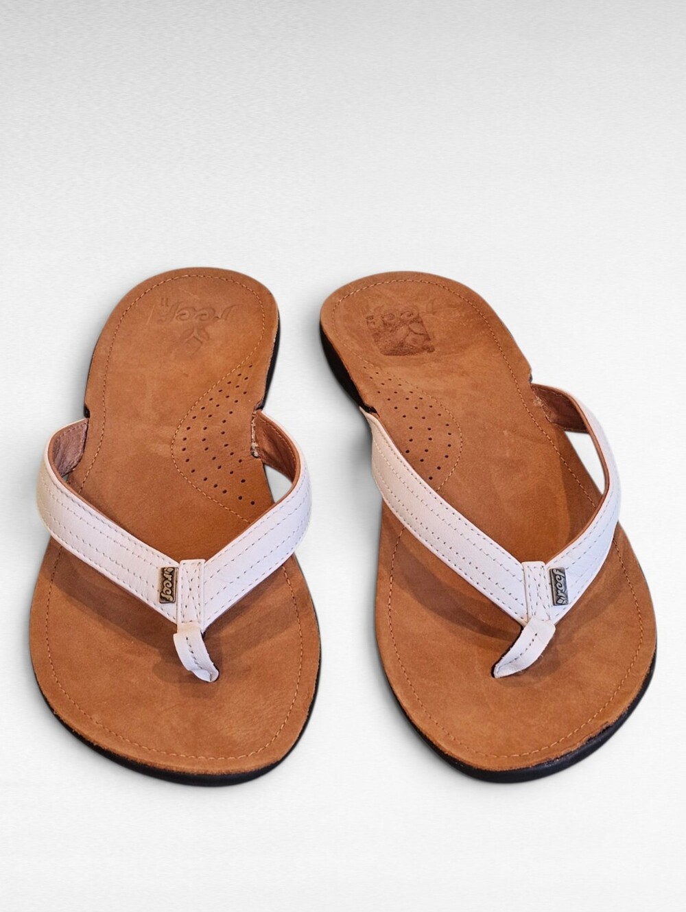 Reef Miss J-Bay Slip Flop Sandals White and Tan B-16 CLC - Picture 5 of 15
